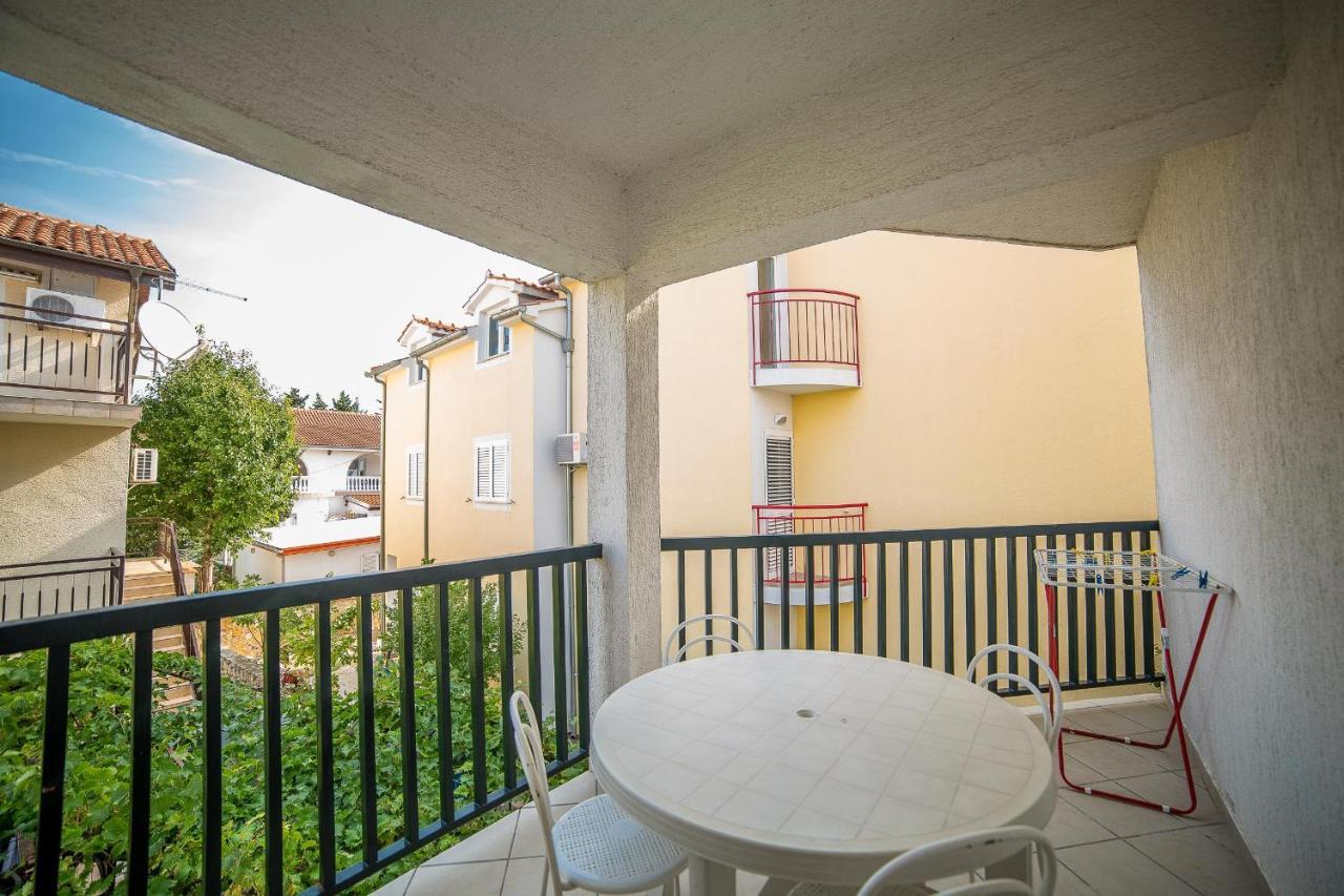 Apartments Grulovic 斯里马 外观 照片